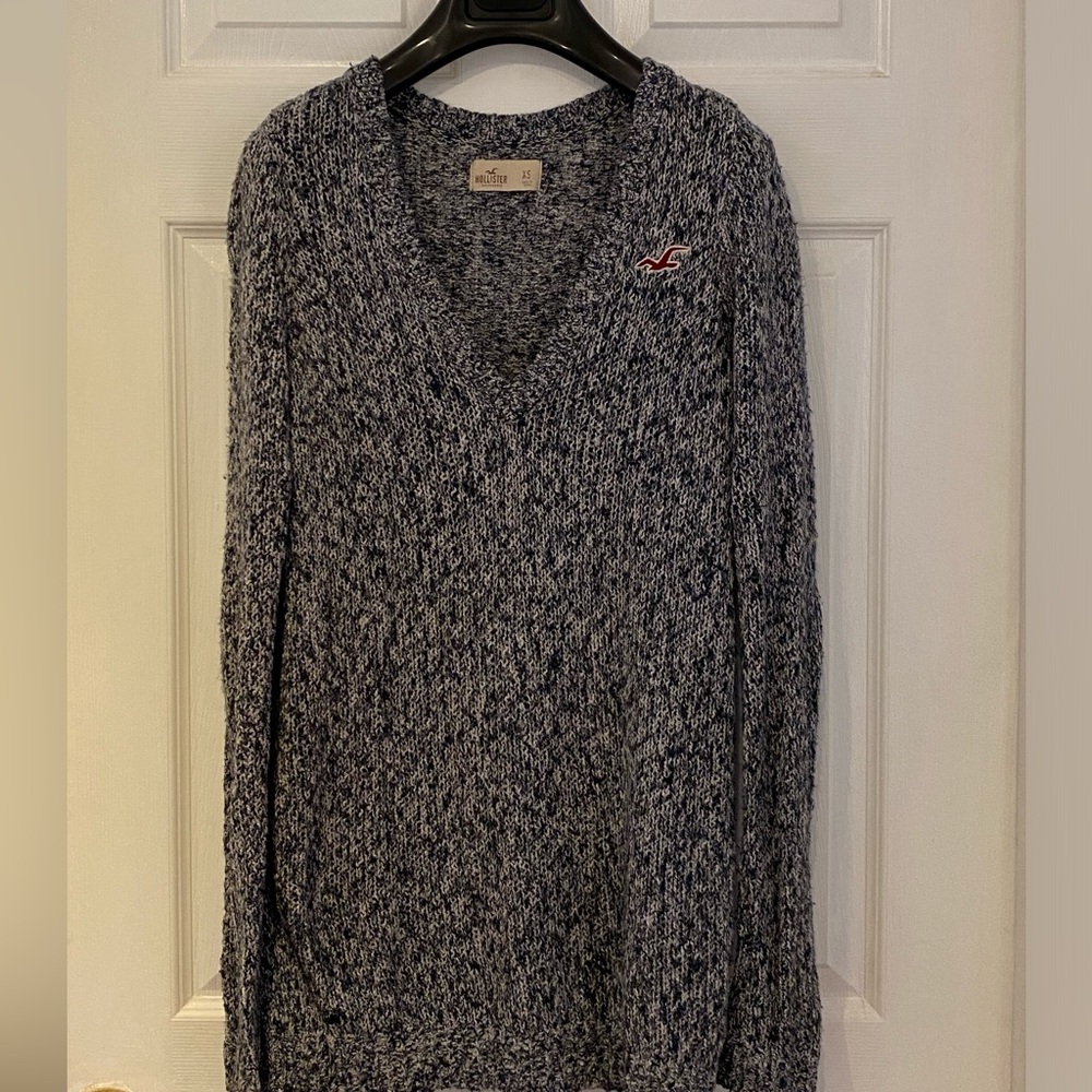 HOLLISTER - cozy blue sweater